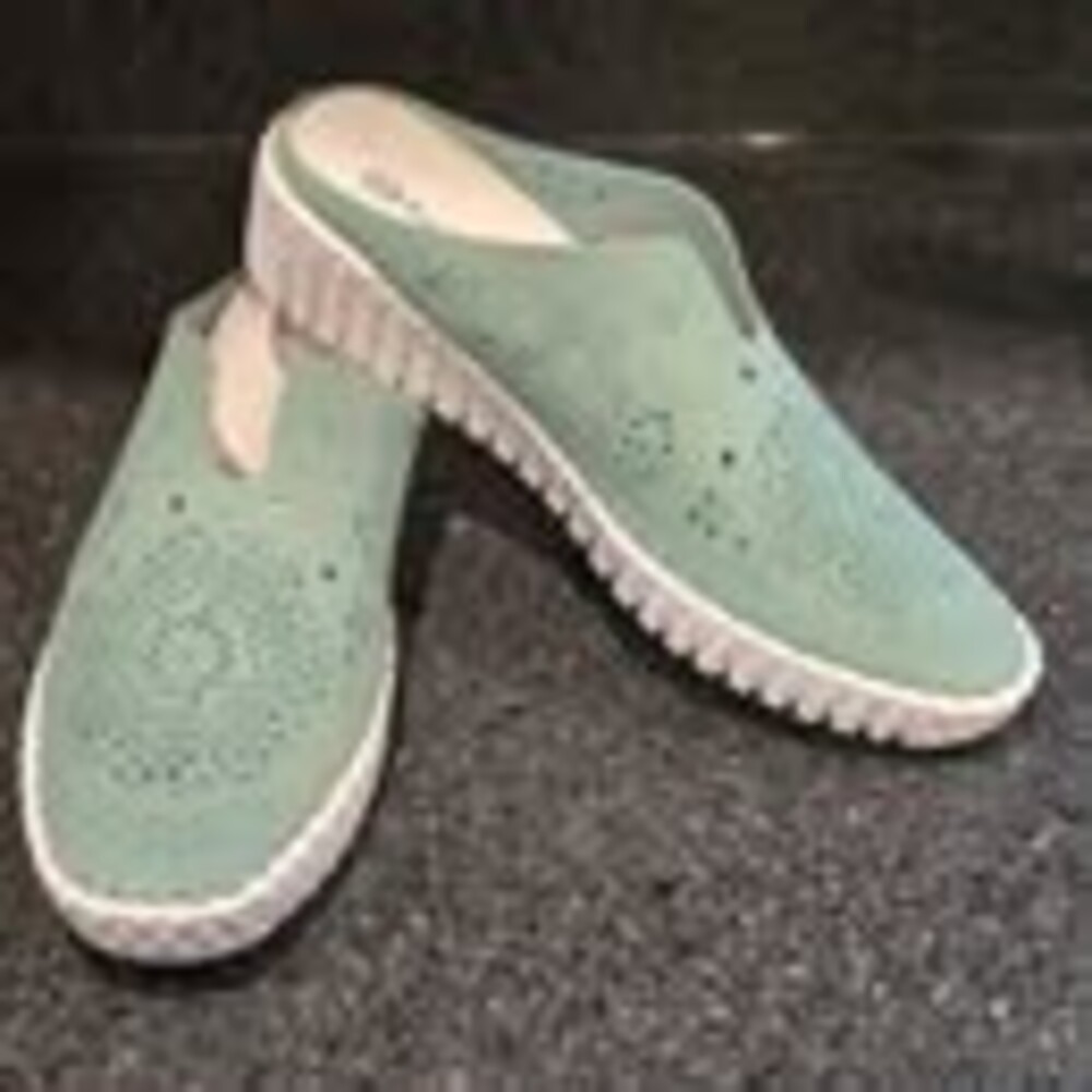 Bernie Mev TW168 Mint Green Laser-Cut Slip-On Suede Mules Size 39 / US 8